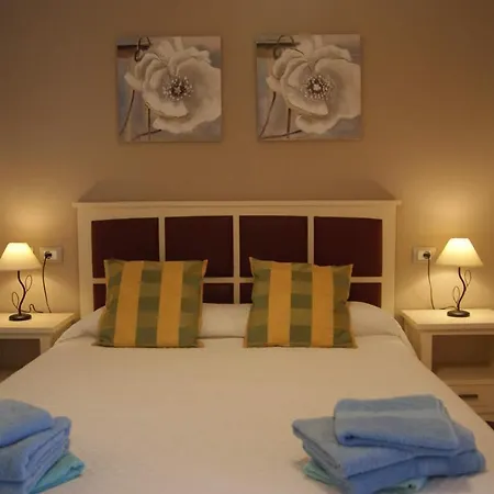 In Playa Blanca Sleeps 4 Includes Air Con And Wifi 2 Playa Blanca (Lanzarote)